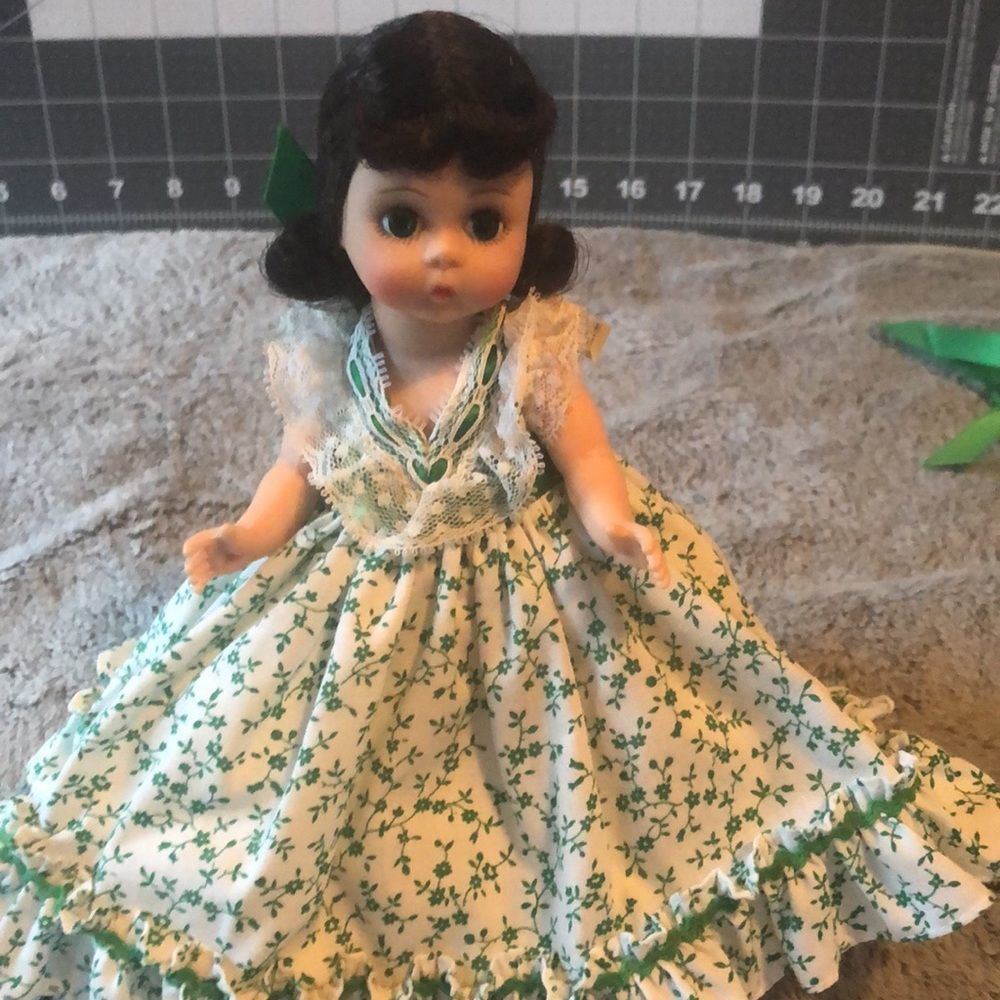 GONE WITH THE WIND- SCARLETT -MADAME ALEXANDER  1980’s #426 Miniature Showcase - Picture 10 of 11